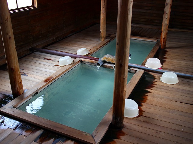 恐山温泉冷抜の湯の浴室