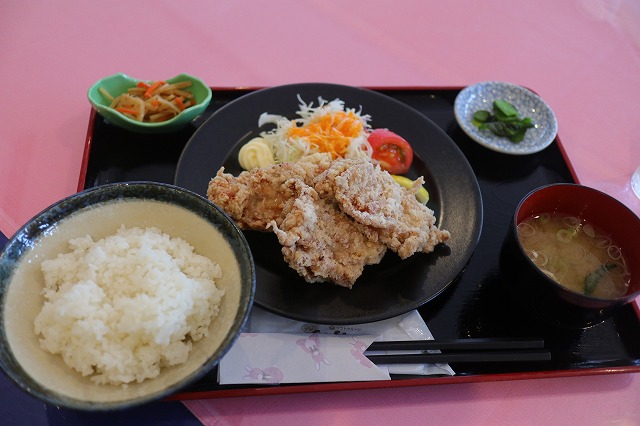 びっくり唐揚げ定食