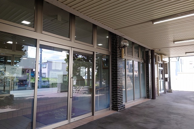 出町温泉の玄関