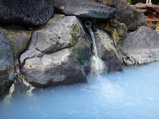 幕川温泉水戸屋旅館の渓流露天風呂さえりの湯