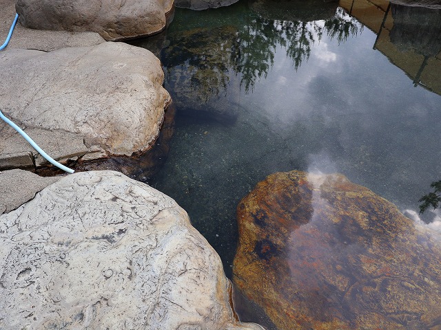 栃尾温泉　荒神の湯のホース