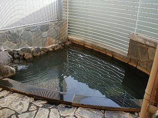 榛名湖温泉ゆうすげ元湯の露天風呂