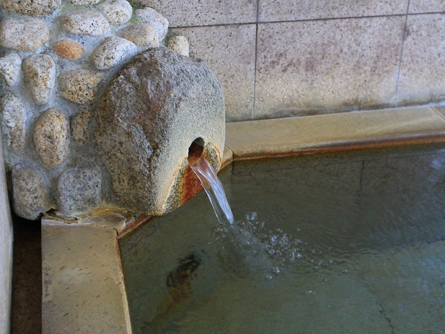 磯部温泉 旭館の内湯の湯口