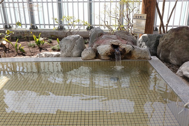 ゆらぶ桐生店の露天風呂の天然温泉