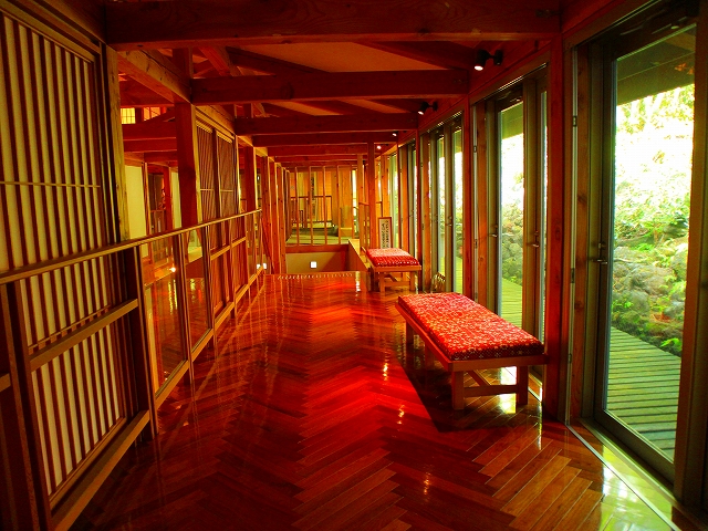 草津温泉望雲のガラス張りの廊下