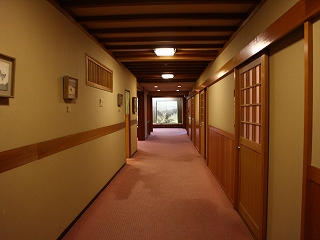草津ホテルの廊下
