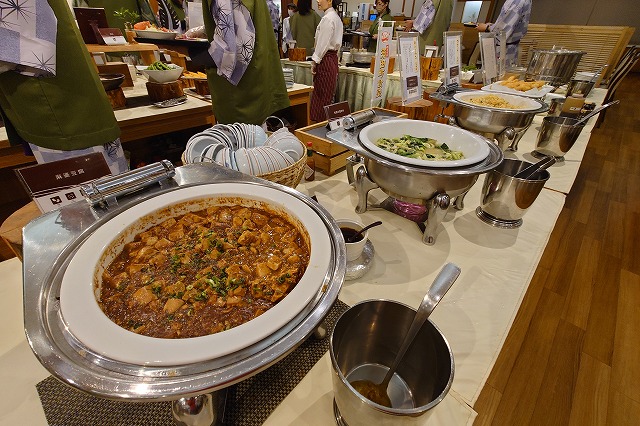 夕食ビュッフェ