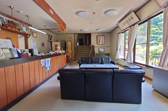 ホテル光山荘のロビー