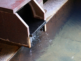 老神温泉ぎょうざの満州 東明館の湯口