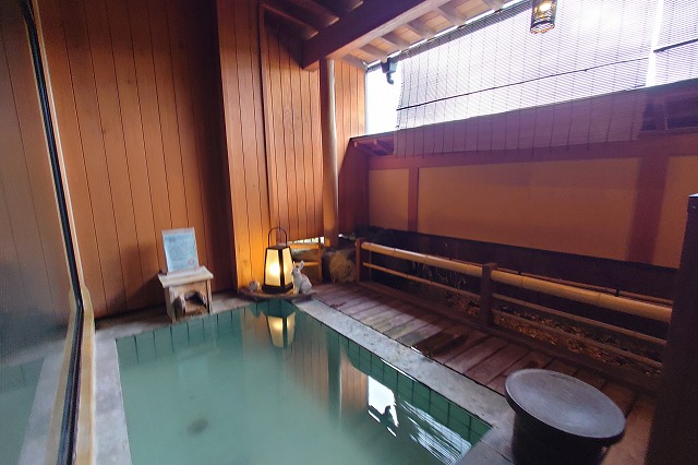 花いちの露天風呂