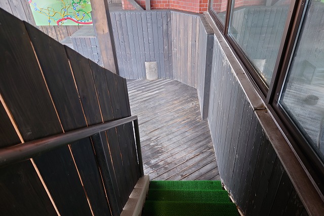 露天風呂の階段