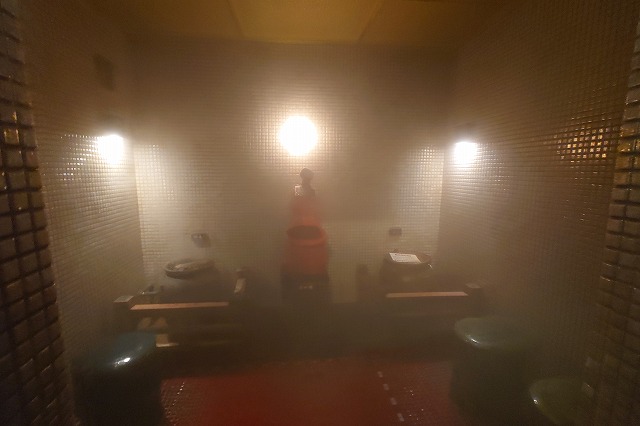 黄金の蒸し風呂