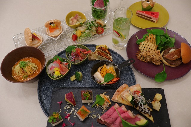 夕食ビュッフェ