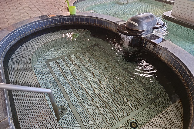 亀の井ホテル淡路島の浴槽