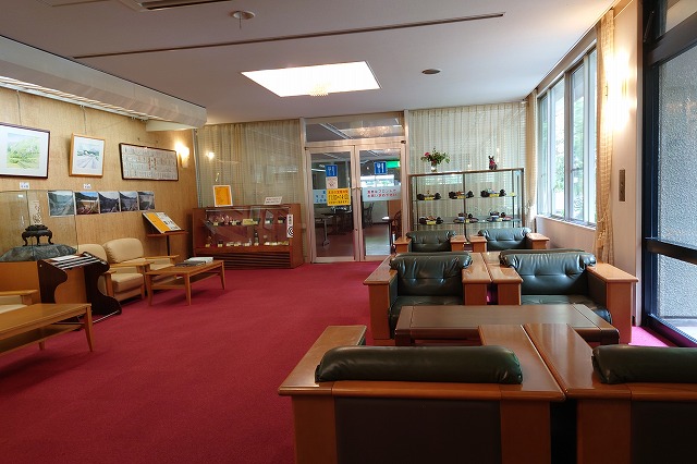 ロビーラウンジ