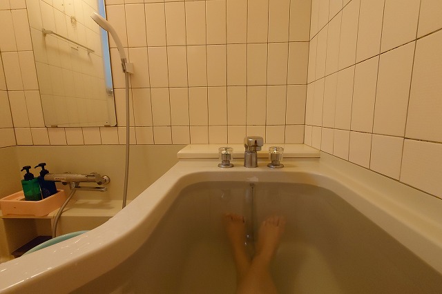 部屋風呂に入浴