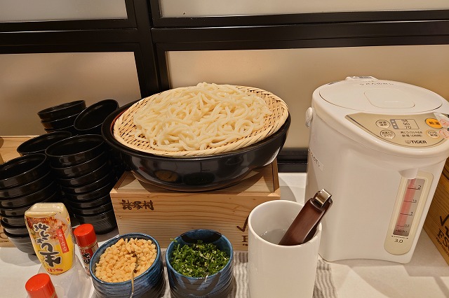 スーパーホテルの無料朝食のうどん