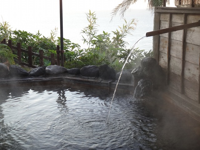 指宿ロイヤルホテルの露天風呂の湯口