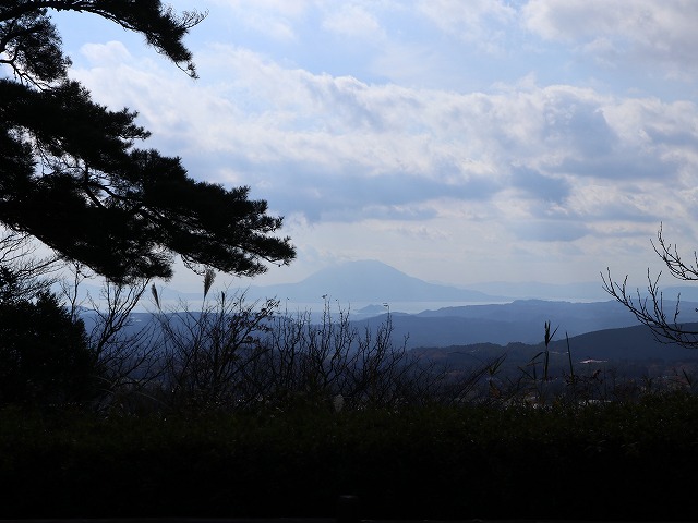 旅行人山荘から見る錦江湾と桜島
