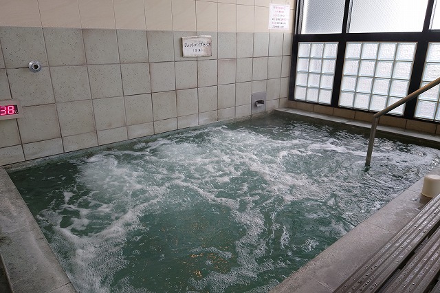 起動したジェットバス+気泡浴