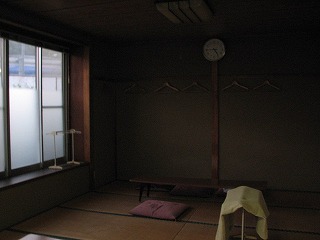 小田原温泉八里の休憩室