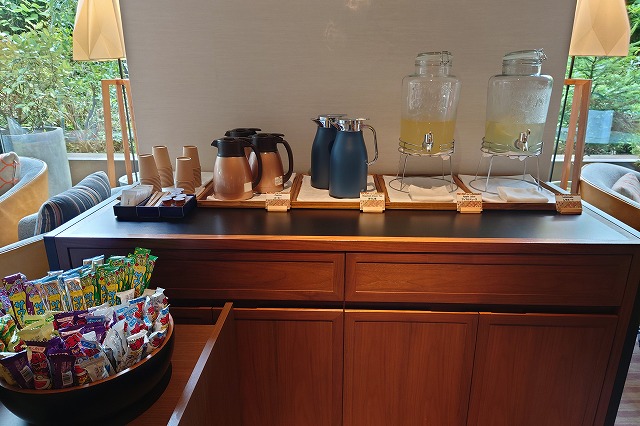 ロビーのドリンク