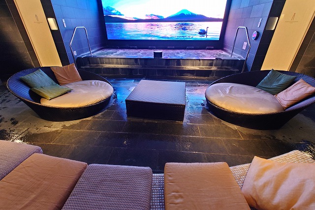 サーマルスプリングのソファー