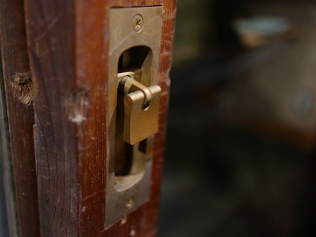 環翠楼別館の窓の鍵