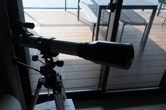 お部屋の望遠鏡