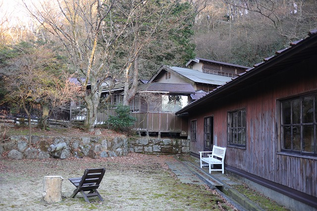 秀明館の中庭