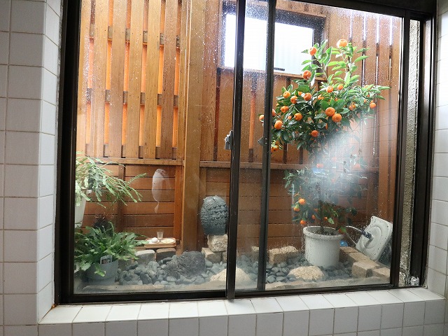 湯河原温泉グリーン荘の浴室窓