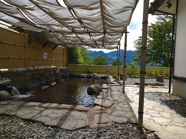 竹の倉山荘の男湯露天風呂
