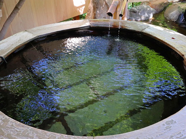 黒川温泉　樹やしきの円形の露天風呂