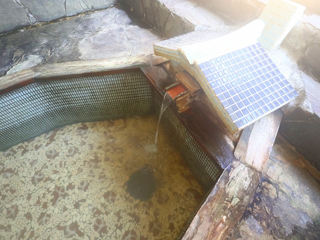 鎌先温泉　最上屋旅館の貸切風呂のタイル