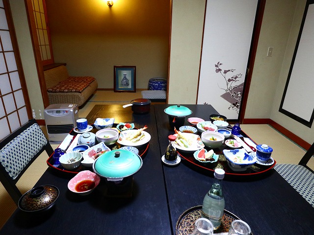 鎌先温泉　最上屋旅館の夕食