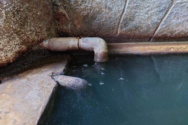 炭酸泉の湯口
