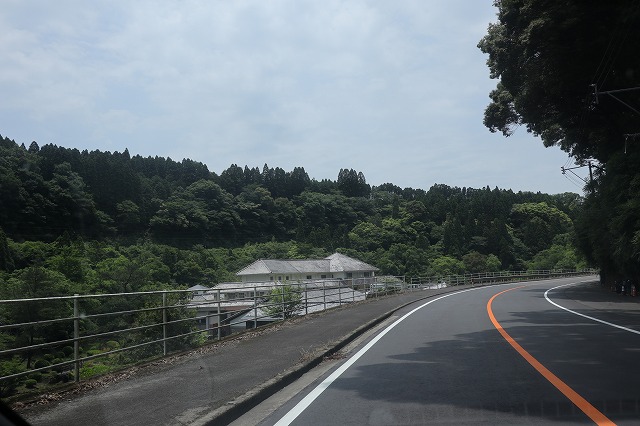 道沿いの青井岳温泉