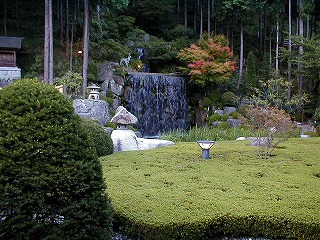 昼神温泉 湯元ホテル阿智川の庭園