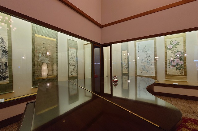 上林ホテル仙壽閣の館内には美術品の展示も
