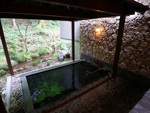 駒ヶ根高原リゾートリンクスの露天風呂2