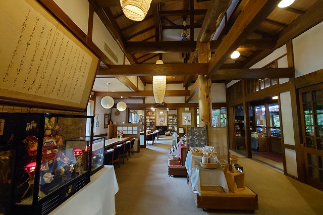 受付からロビー