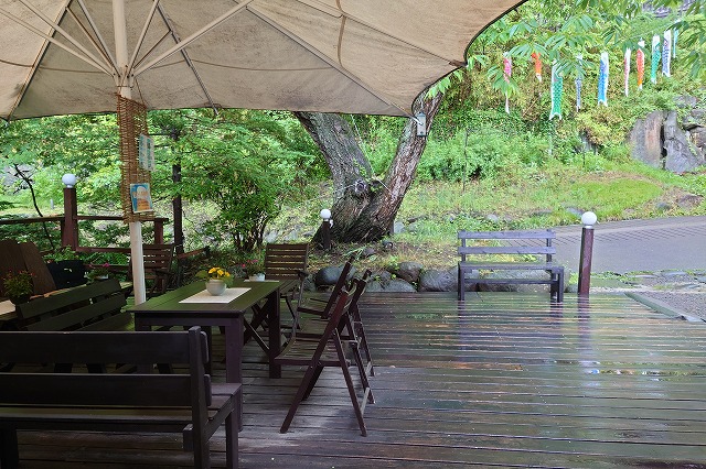 中棚荘のテラス