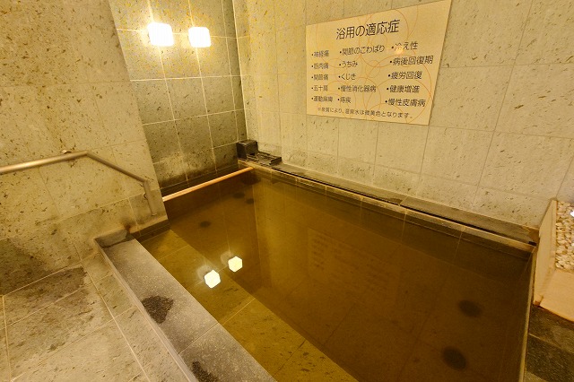 源泉は岡谷温泉