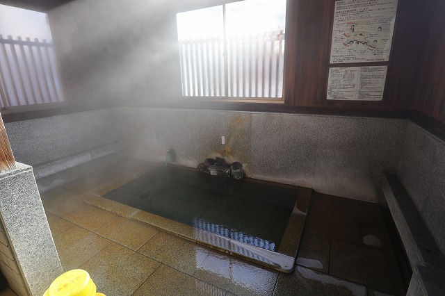 上寺湯の浴室