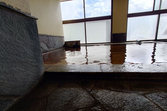 トマトの国の内湯