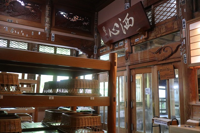 桃山風呂の脱衣棚