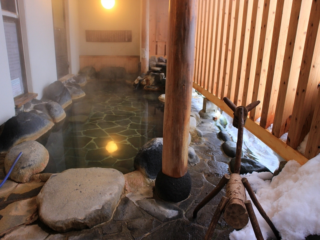 松之山温泉　ひなの宿千歳の露天風呂