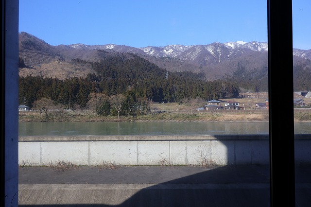 碧水荘から見る阿賀野川