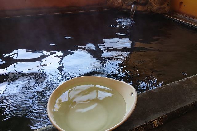 月岡温泉のお湯