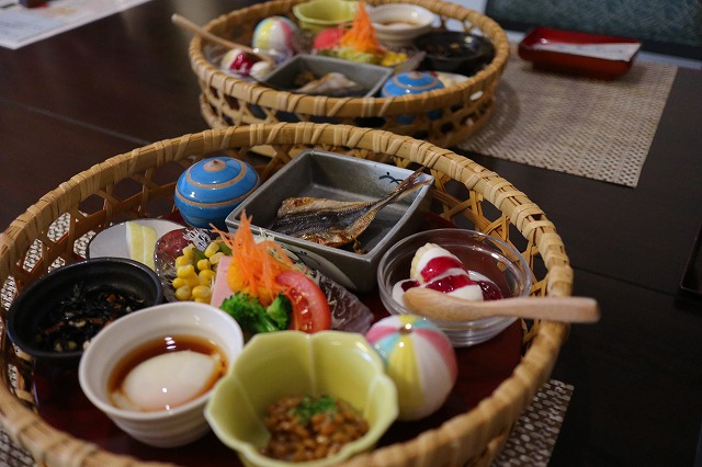 しなの荘の朝食